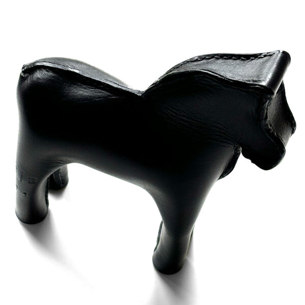 handmade-leather-horse