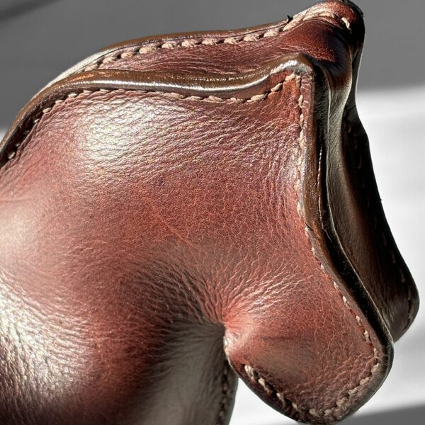 handmade-leather-horse-detail